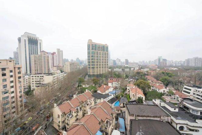 modern big 1 bedroom floor heating open balcony beside Heng shan road only 16K