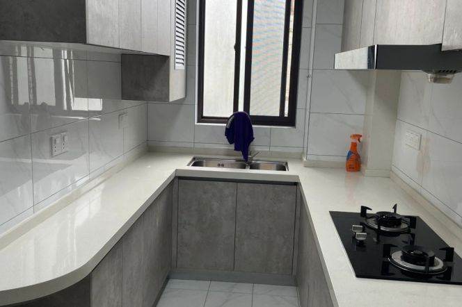 2 rooms available hong qiao lu 3/4/10jiaotong university 11/10