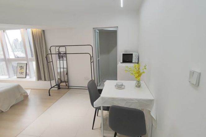 1 BDR | Jing'an |  Line 1/4 Shanghai Railway Station