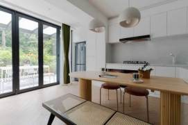 xinzha rd 2br with big garden