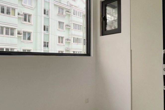 Modern&Bright&Spacious Elevator 2Bdrs 1Bath Apt+Large Open Balcony+West Nanjing Rd CBD