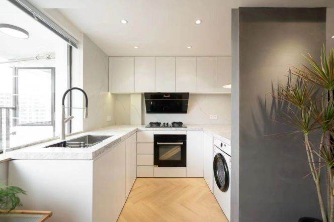 modern big 1 bedroom floor heating open balcony beside Heng shan road only 16K