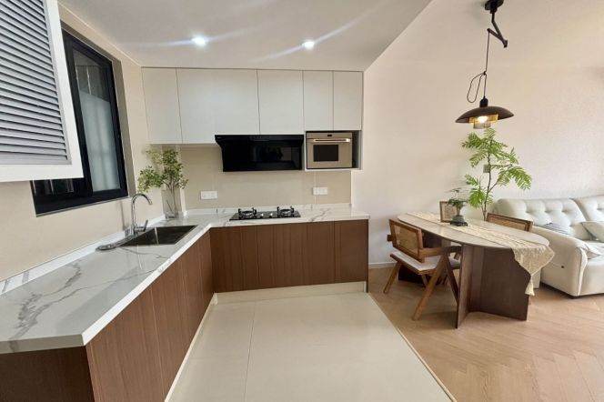 Modern 1BR Apt / Zhong Shan Park /Sapcious 1Br +floor heating + elevator 9.6K