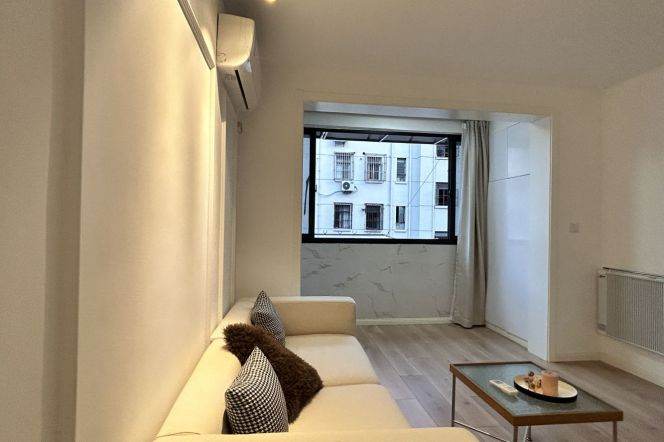 Stardard 1br apt | Caoyang rd & Jinshanjiang rd | Great sunshine 7.5K