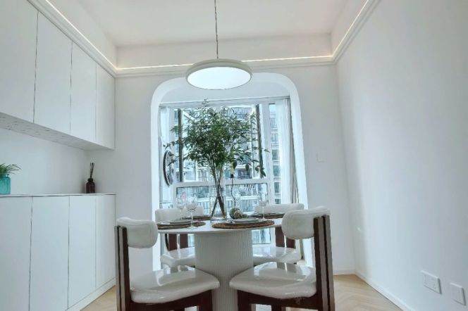 Spacious and bright 3Br/2bt@Bund Soho 155sqm with ceiling to floor windows