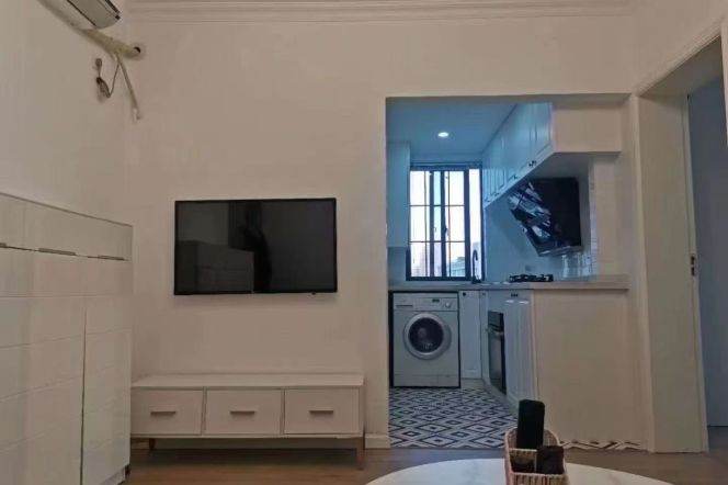 Cozy 2br with elevator near Jing'an Temple