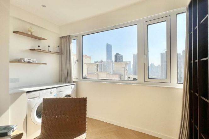 massive bedroom -2beds with elevator- good location - close to metro line 14 wuding road 