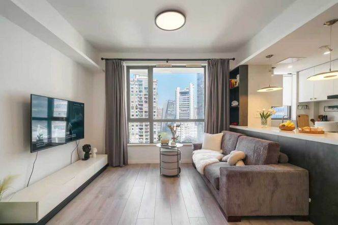 Mordern compound,1Br apt,West Nan Jing Rd station,L2,12,13