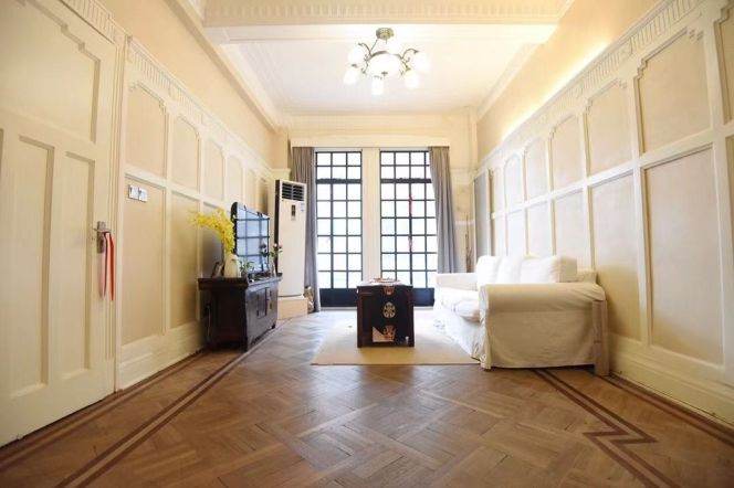  Unique 1br lanehouse nr West Nanjing rd &Balcony   L2/12/13  