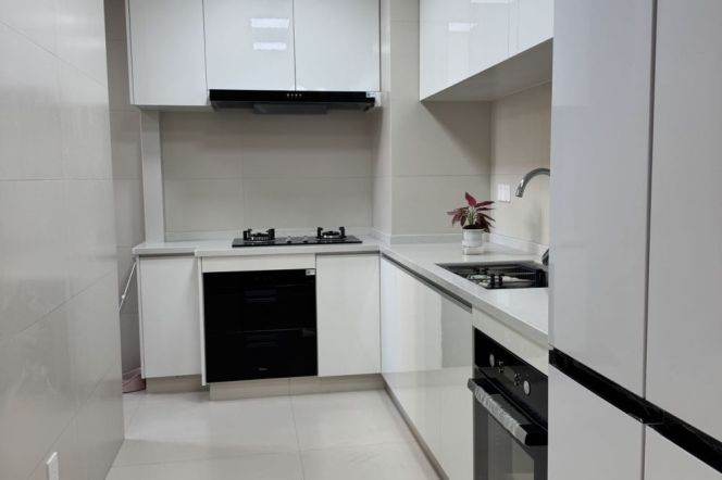 Modern&Spacious 2Br-2bath + open balcony| 0 distance Changshou rd L7/13 | Heating + Parking