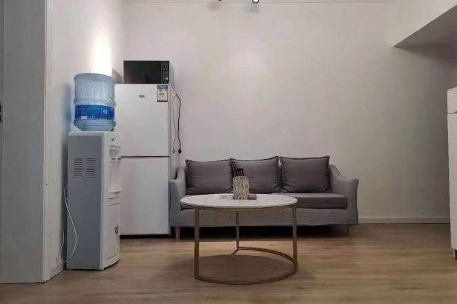 Cozy 2br with elevator near Jing'an Temple