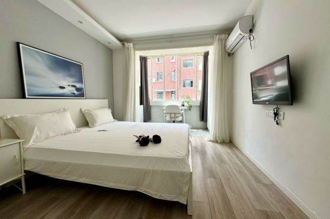 hongqiao rd station one bedroom
