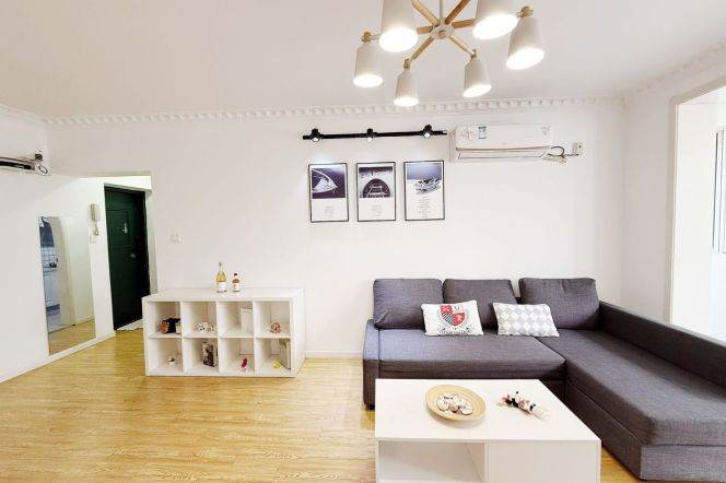 caoyang rd elevator 2BR/big living room@L3/4/11/14