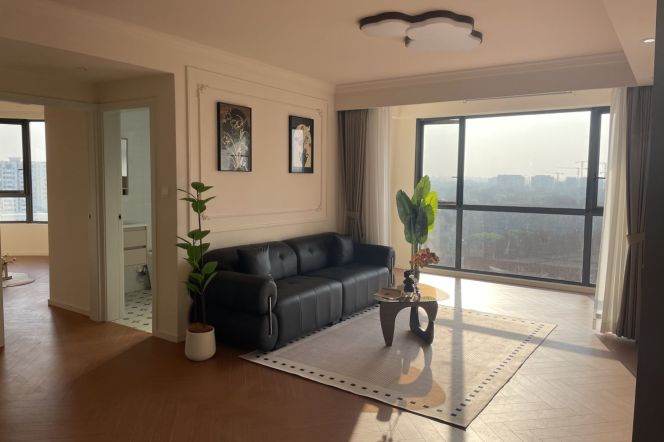 Brand new renovated 2br,2bths,CA,floor heating,Oven,Dishwasher,Shanghai Zoo,Line10