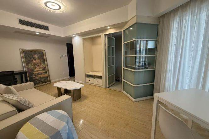 1 br near L2/L11 jiangsu rd station+ECNU