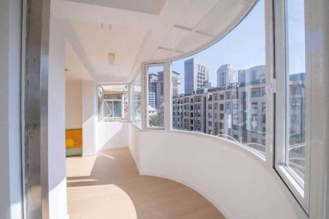 Jiangsu Rd Station Elevator 3Br/2Bath Line2/11