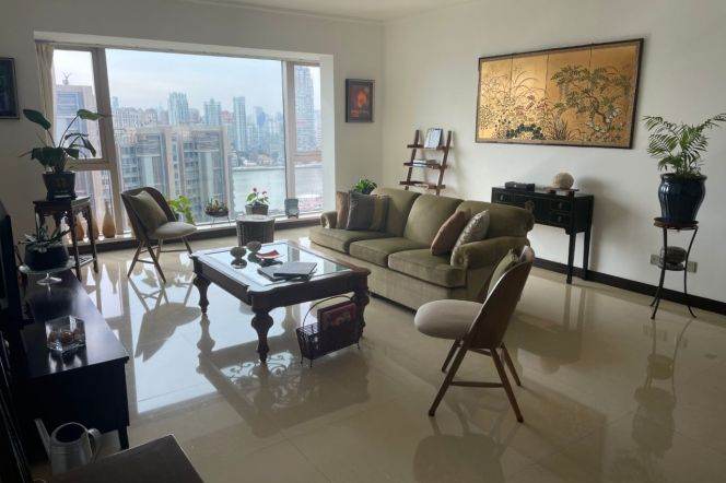 modern big 3brs big living room western kitchen river view beside Huang pu river 