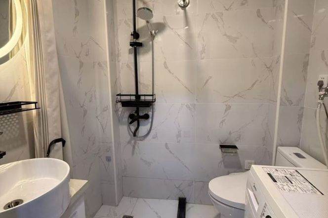 Elevator 1br/1lr@jiangsu rd sta 6k