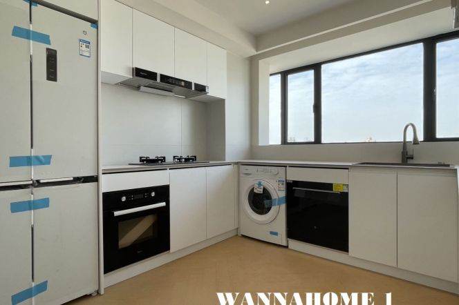 Modern&Spacious&Bright 3Bdrs 2Baths Apt+Jing An Temple+Awesome View+2 Large Curved Balconiesa