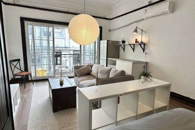 1 br near L2/L7/L14 jing'an temple station+balcony