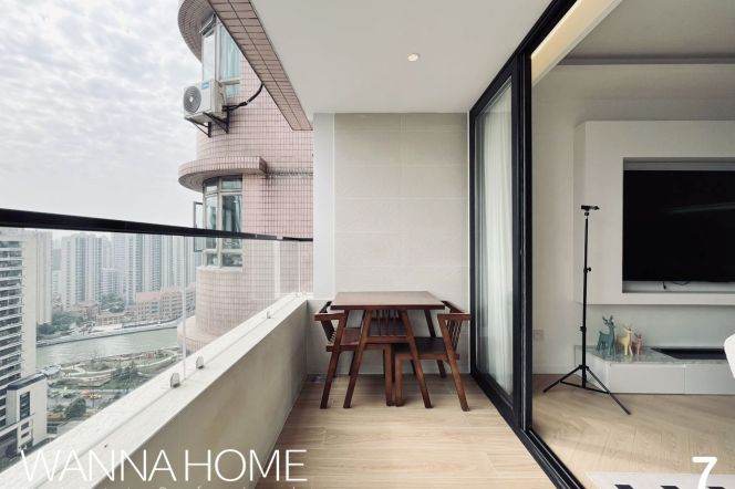 Luxury Compound/Line 1/3/4/13 MT/Suzhou Creek/Balcony/Bathtub/Large Storages/Heater/Cozy2+1br2bt