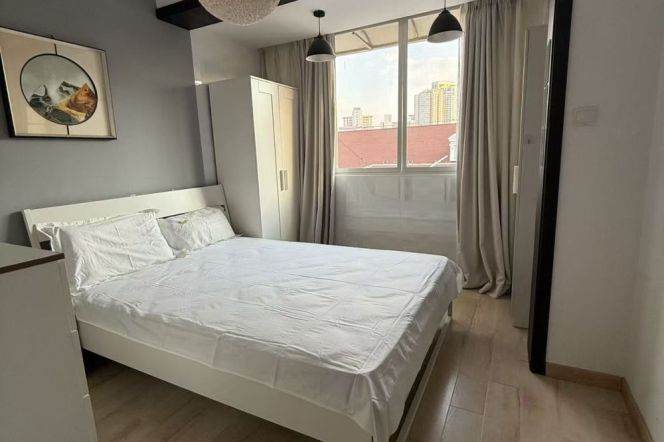 Elevator 1br/1lr@jiangsu rd sta 6k