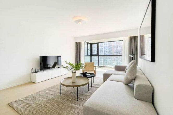 modern 3brs floor heating modern furniture in Xujiahi near Park ,Church line 1,9,11 only 24K