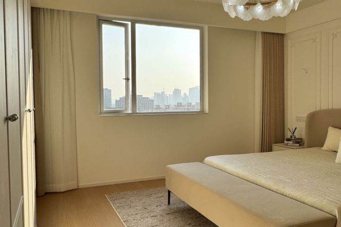 Highrise&Sapcious 3+1Br apt 180Sqm + heating | Zhongshan Park Metro L2/3/4