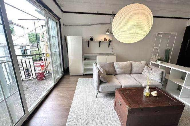 1 br near L2/L7/L14 jing'an temple station+balcony