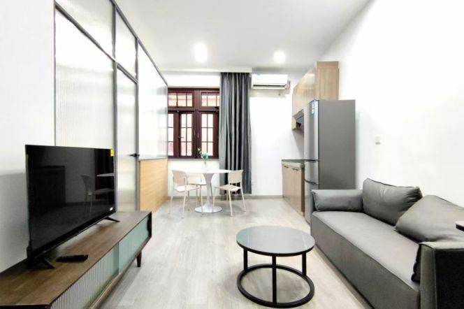 Elegant 1br/1lr@south shanxi rd sta 5.8k