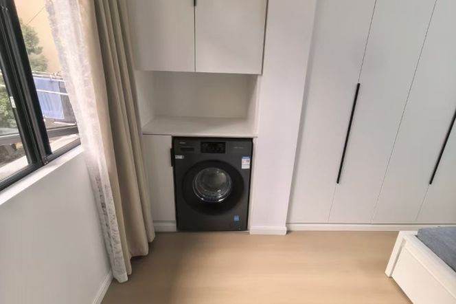 Elegant 1br/1lr@west yan’an rd sta 6.5k