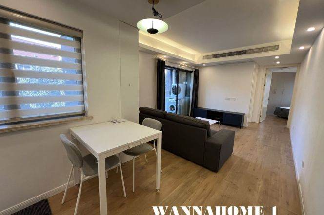 Spacious&Bright&Modern 2Bdrs 1bath Apt+L2/11 Jiang Su Rd+Elevator+Floor Heating