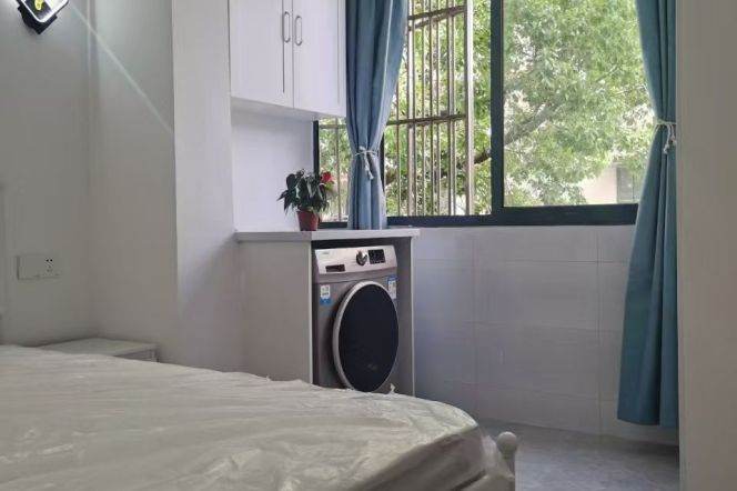 Nice 1br/1lr @jiangning rd sta 5.2k