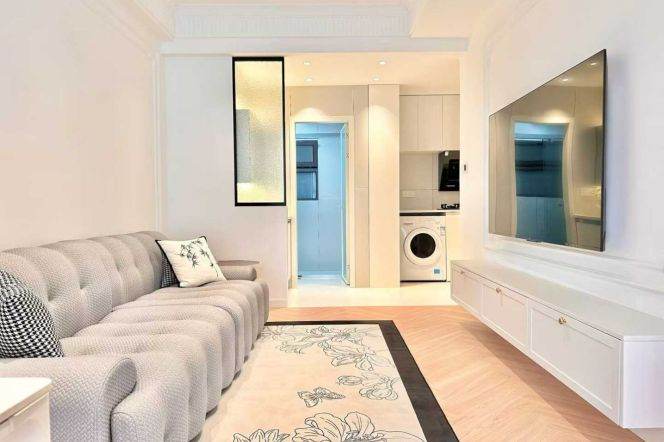 Hanzhong rd/charming 1br 2lr@L12/13/1,floor heating/elevator/big living room