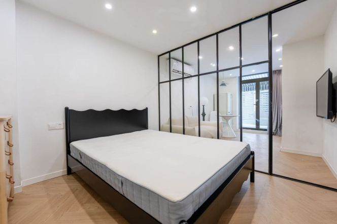 Elegant 1br/1lr/garden@xujiahui sta 6.7k