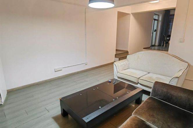 Spacious 3 br (146sqm) 3 mins walking to L8 YangSi st. easy to NYU shanghai,QianTan