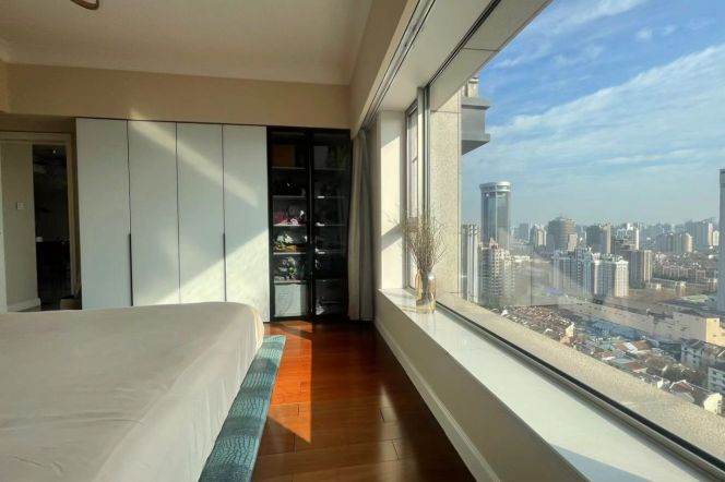 Spacious and bright 3Br/2br@Anfu rd 156sqm with nice open balcony