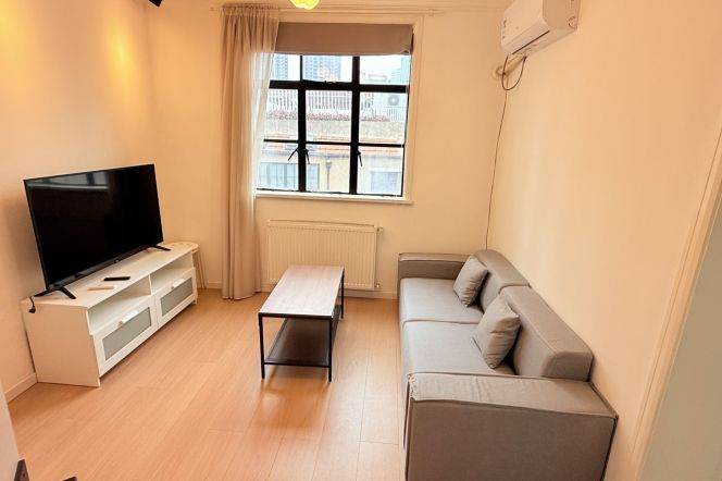  Decent 1br+balcony Nr M1/7/10