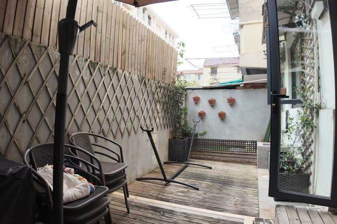 2 Brs, 2 Baths with Yard/ Floor Heating/Oven, 110 sqm @ Jiangsu rd station L2&11