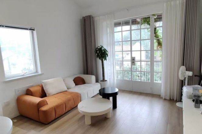 Outdoor balcony+spacious 2BR 2LR+High ceiling,South Shaanxi rd@L10/12/1