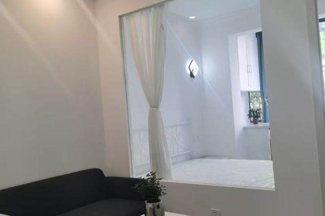 Nice 1br/1lr @jiangning rd sta 5.2k