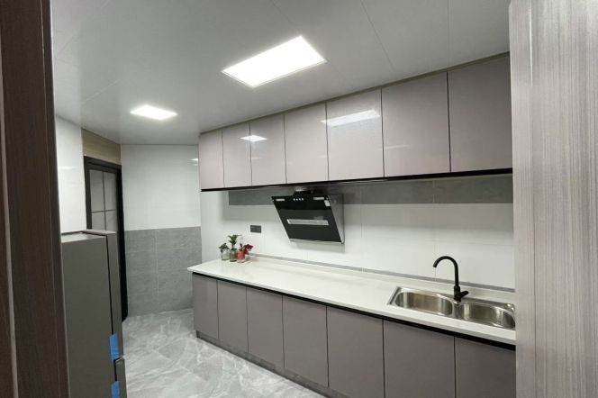 Spacious-Fashion-lift-Caoyang rd/Putuo area/L3/4/11/13/14