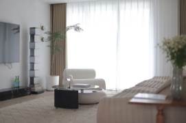 3 Brs, 2 Baths, 160 sqm with Parking Lot @ Xujiahui station L 1, 9 & 11