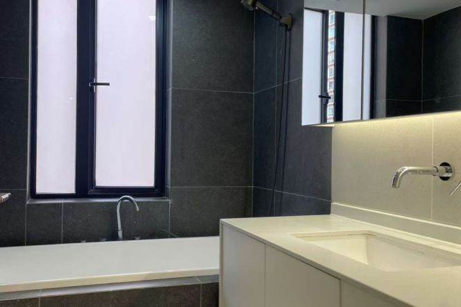 Modern&Spacious&Bright 2Bdrs 2Baths Apt+L14 Wu Ding Rd Metro+Large Balcony