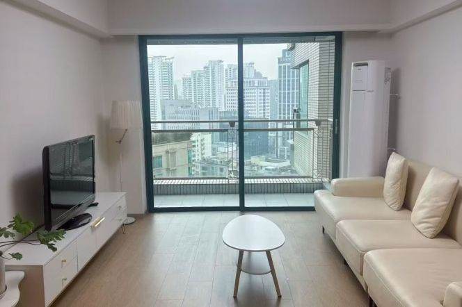2 Brs, 2 Baths with Open balcony/Gym/Swimming Pool @ Xujiahui station L9