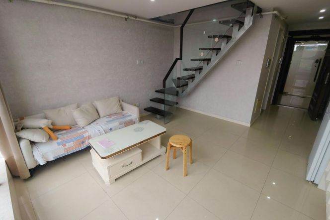 Good price duplex 2 br easy to NYU shanghai, 5 mins to L6 South LingYan Rd lingYan Rd St