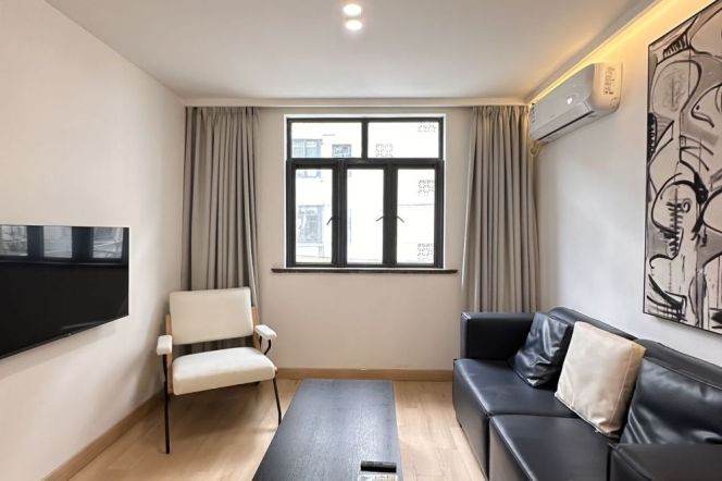 2 Brs, 1 Living room with Floor Heating/Oven/ Newly renovated @ Shanghai Library L10