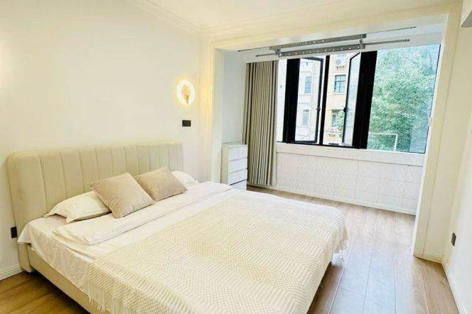 Well-lighted 1Br/2Lr/1Bt@L2/3/4 Zhongshan Park Metro Station 