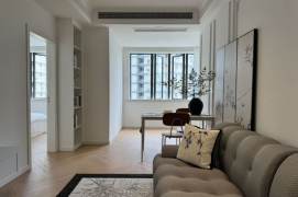 Simple & Beautiful 1BR | West Nanjing rd Metro 12.5K | Elevator + heating