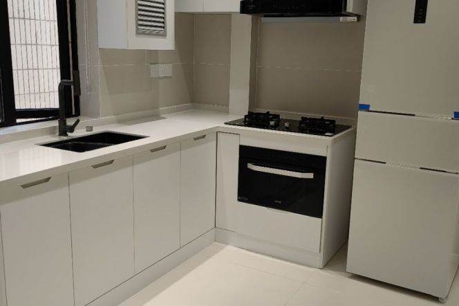 Floor heating 1br,0 distance to Line 10/11 Jiaotong University St.